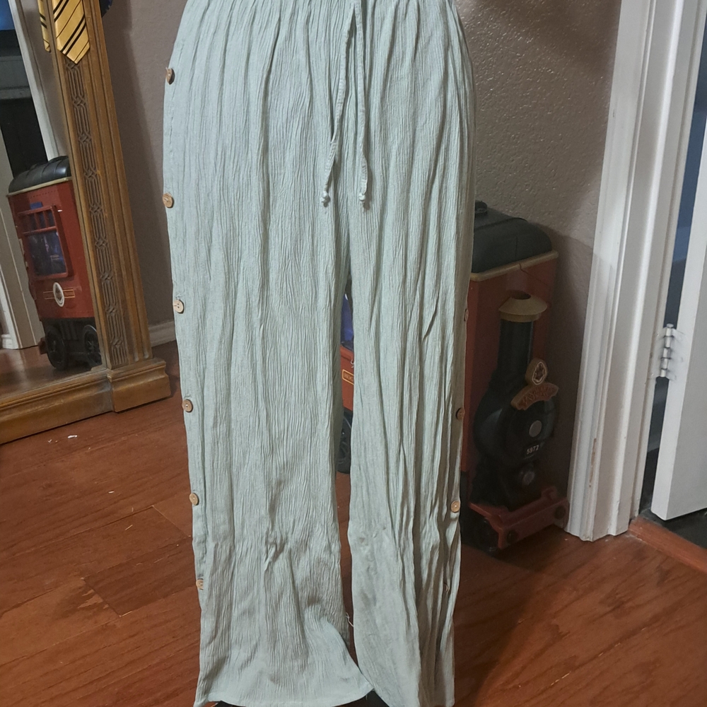 Women's Wide Leg Mint Color Pants with Button Detail